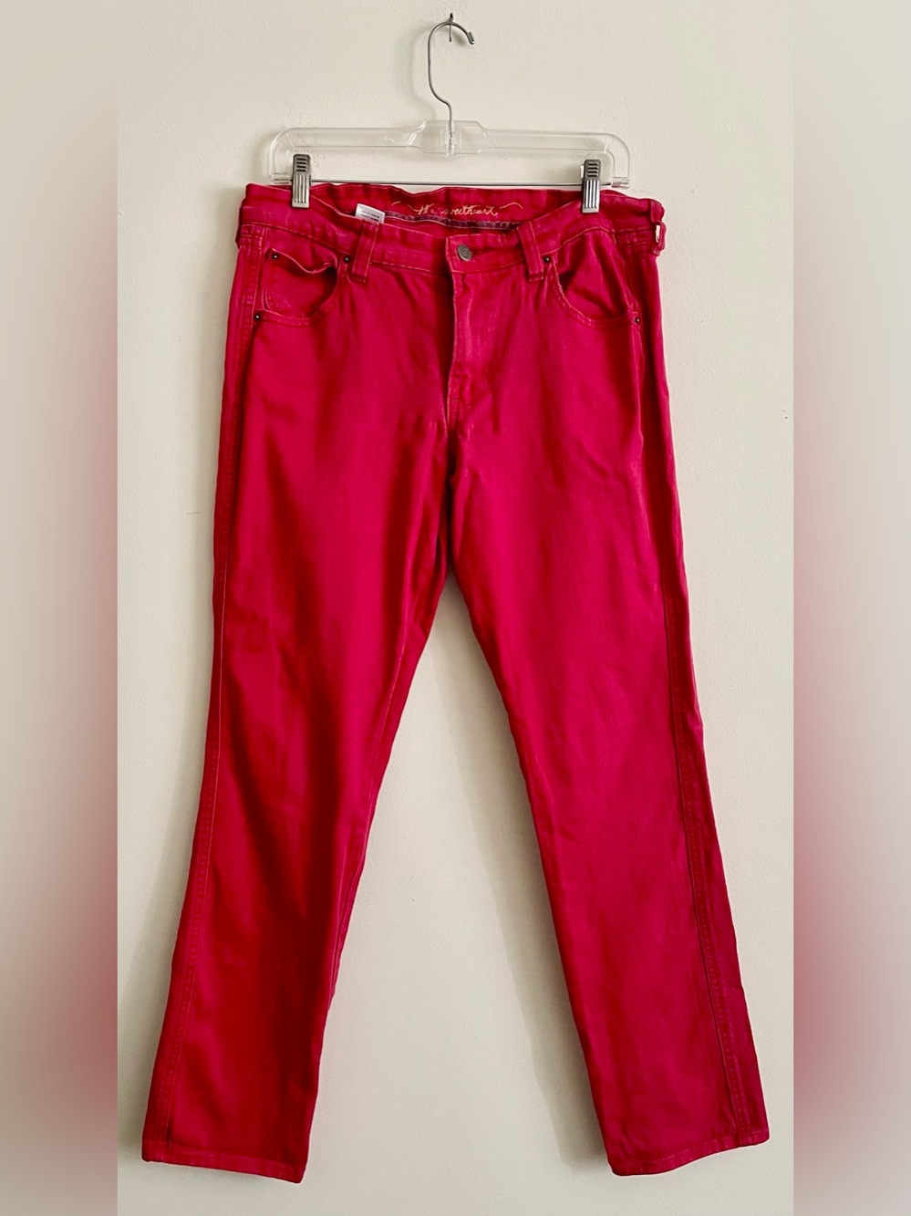 🎈 Old Navy Bright Red Straight-Leg Jeans 🎈